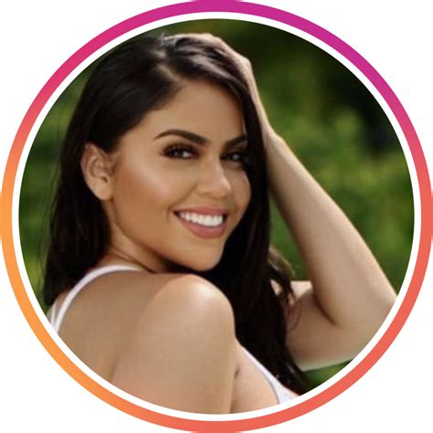 TheRealRebeccaJ (@therealrebeccajvip) • Instagram photos and .